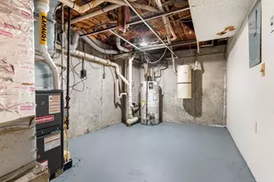 357 Boylston St, Lowell, MA 01852 - Photo 17