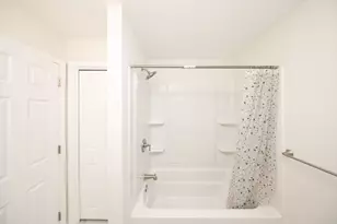 31 Blithewood Ave, Worcester, MA 01604 - Photo 23
