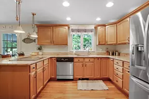 842 Main St, Wareham, MA 02576 - Photo 13