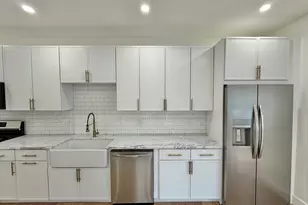 20 Broad St, Medway, MA 02053 - Photo 5