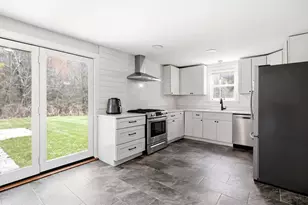1270 West St, Amherst, MA 01002 - Photo 7