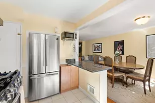 38 Grant Ave, Watertown, MA 02472 - Photo 7
