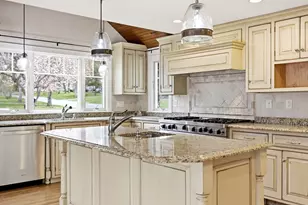 7 Brewster Rd, West Springfield, MA 01089 - Photo 17