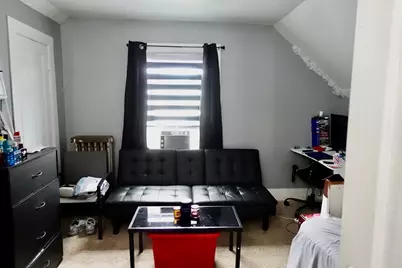 5 Vernon St, Holyoke, MA 01040 - Photo 9