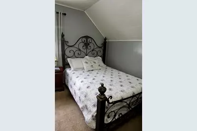 5 Vernon St, Holyoke, MA 01040 - Photo 11