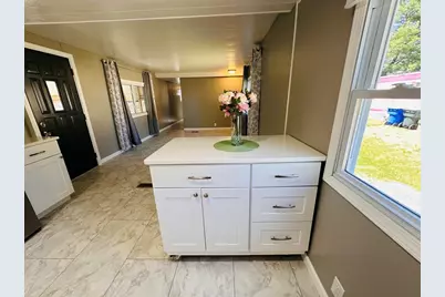 11 Lamplighter Ln, Springfield, MA 01119 - Photo 5