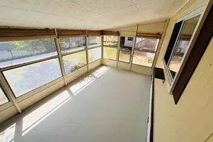 11 Lamplighter Ln, Springfield, MA 01119 - Photo 27