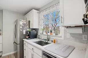 152 S Main St, Uxbridge, MA 01569 - Photo 11
