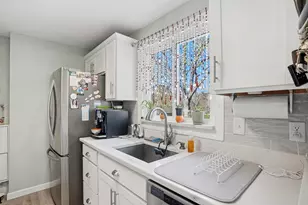 152 S Main St, Uxbridge, MA 01569 - Photo 11