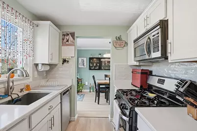152 S Main Street, Uxbridge, MA 01569 - Photo 3