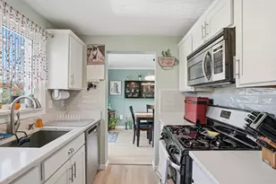 152 S Main St, Uxbridge, MA 01569 - Photo 3