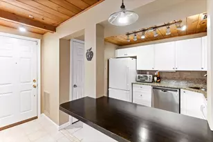 14 Webb Pl, Mansfield, MA 02048 - Photo 5