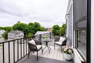 21 Tanglewood Rd, Boston, MA 02124 - Photo 15