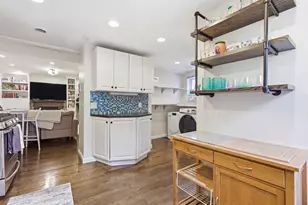 245 W Fifth St, Boston, MA 02127 - Photo 9