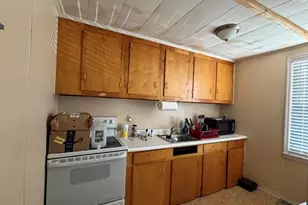 66 Hargraves St, Fall River, MA 02723 - Photo 17