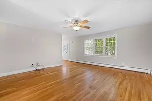 608 Church St, Northbridge, MA 01588 - Photo 9