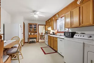 115 Ashby State Rd, Fitchburg, MA 01420 - Photo 17