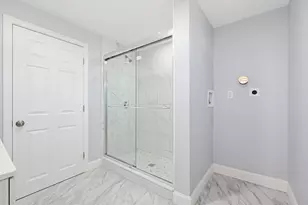 185 Suffolk Ave, Revere, MA 02151 - Photo 15