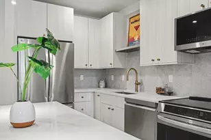 34 Oak St, Boston, MA 02136 - Photo 23