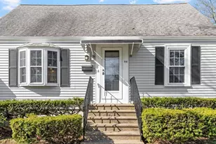 44 Dexter St, Peabody, MA 01960 - Photo 3