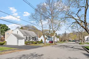 44 Dexter St, Peabody, MA 01960 - Photo 5