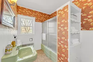 86 Milton Ave, Boston, MA 02136 - Photo 17