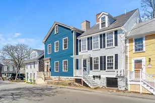 31 Mugford St, Marblehead, MA 01945 - Photo 3