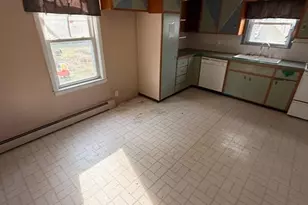 18 Alger Ave, Taunton, MA 02780 - Photo 3