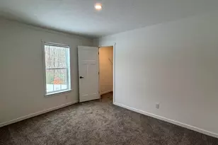 21 Pinrock Dr, Sturbridge, MA 01566 - Photo 11