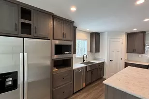 21 Pinrock Dr, Sturbridge, MA 01566 - Photo 1