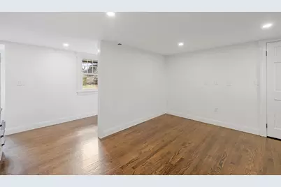 9 Glen Ave #A, Burlington, MA 01803 - Photo 3