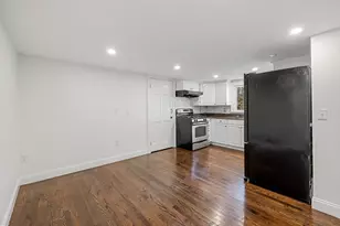 9 Glen Ave, Burlington, MA 01803 - Photo 5