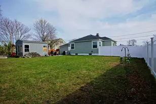 108 Caswell St, New Bedford, MA 02745 - Photo 11