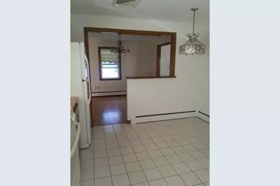 18 Kingsland Road, Boston, MA 02132 - Photo 5