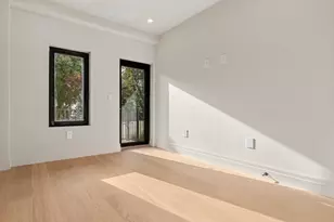 219 Saratoga St, Boston, MA 02128 - Photo 17