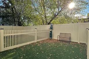 219 Saratoga St, Boston, MA 02128 - Photo 27