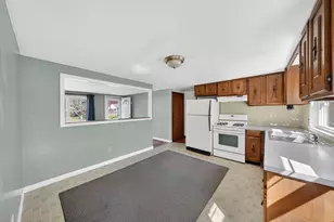 51 Holly Ln, Westport, MA 02790 - Photo 7