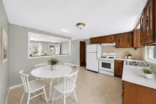 51 Holly Ln, Westport, MA 02790 - Photo 3