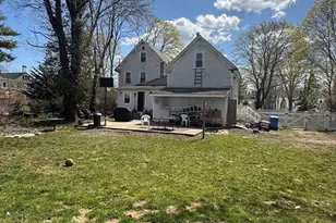11 Center St, Kingston, MA 02364 - Photo 5