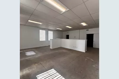 54 Winter St, Springfield, MA 01103 - Photo 3