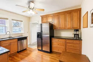 86 Howard St, Waltham, MA 02451 - Photo 7