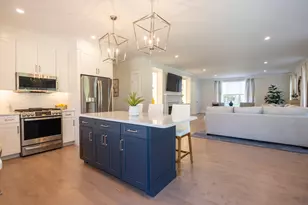 37 Crestwood Cir, Rochester, MA 02770 - Photo 17