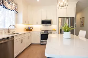37 Crestwood Cir, Rochester, MA 02770 - Photo 19