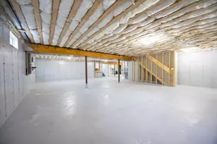 38 Crestwood Cir, Rochester, MA 02770 - Photo 15