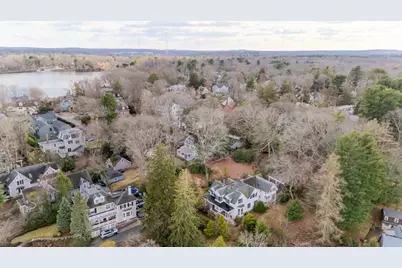 140 Pleasant St, Newton, MA 02459 - Photo 9