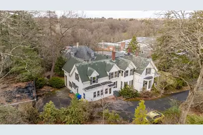 140 Pleasant St, Newton, MA 02459 - Photo 5