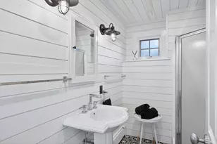 23 Bradford St, Provincetown, MA 02657 - Photo 17