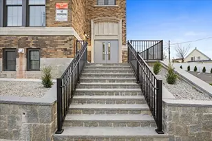 22 Waverly St, Worcester, MA 01604 - Photo 9