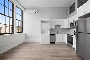 22 Waverly St, Worcester, MA 01604 - Photo 3