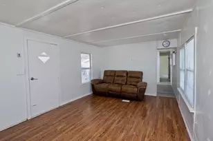 38 Klondike Ave, Westfield, MA 01085 - Photo 9